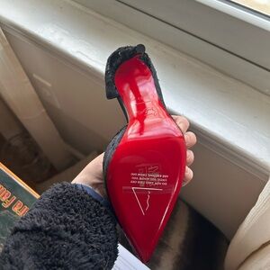 Christian Louboutin BRAND NEW -EU 39- leather trim embellished D’Orsay 4” Pumps